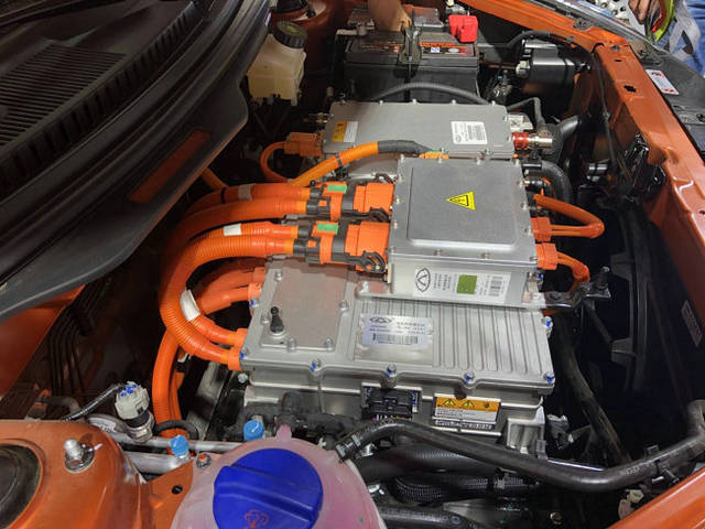 22-210PZ9533NM.jpg